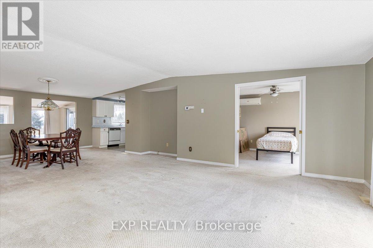 52 Fairway Drive, Clarington (Newcastle), Ontario  L1B 1B3 - Photo 10 - E12046507