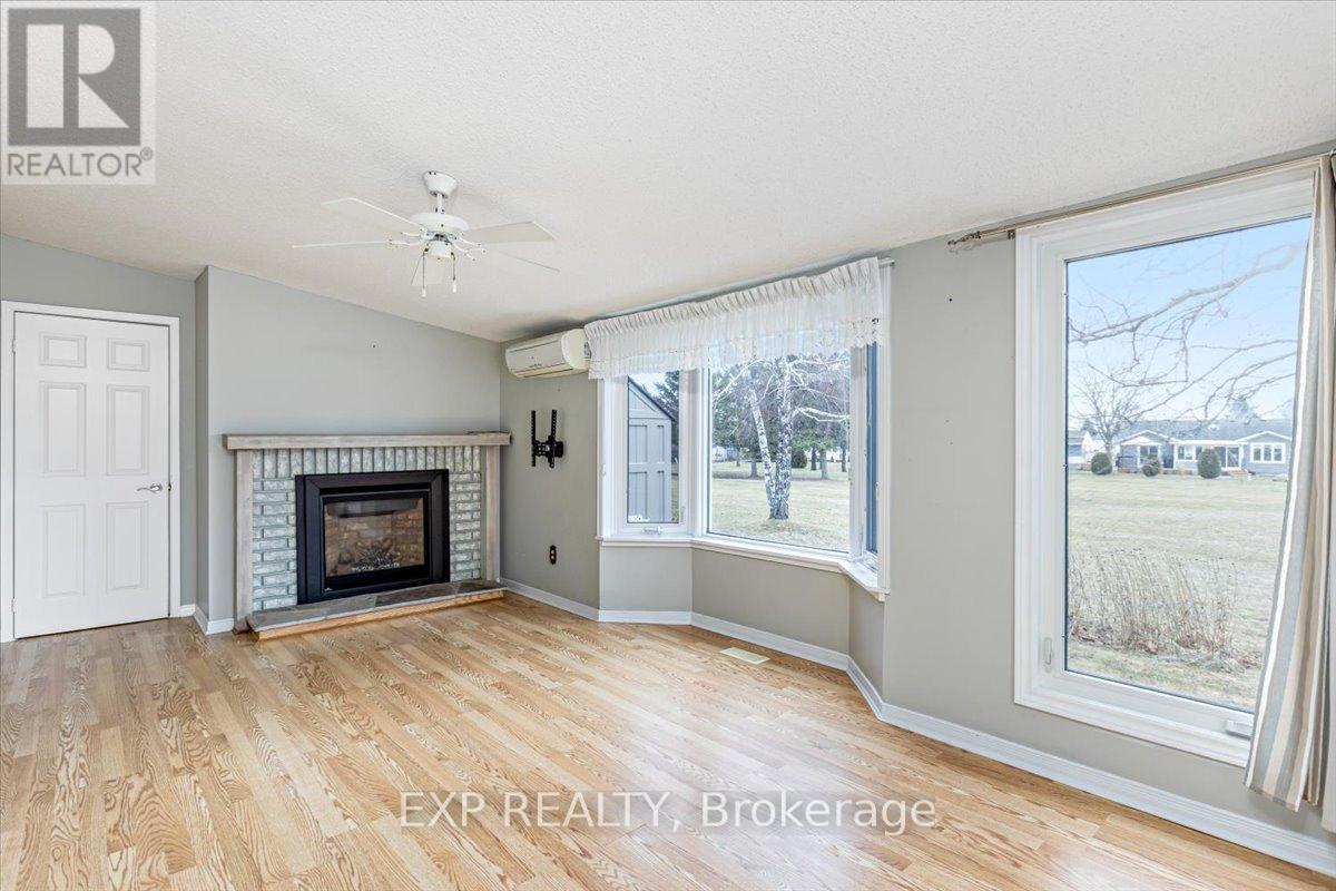 52 Fairway Drive, Clarington (Newcastle), Ontario  L1B 1B3 - Photo 13 - E12046507
