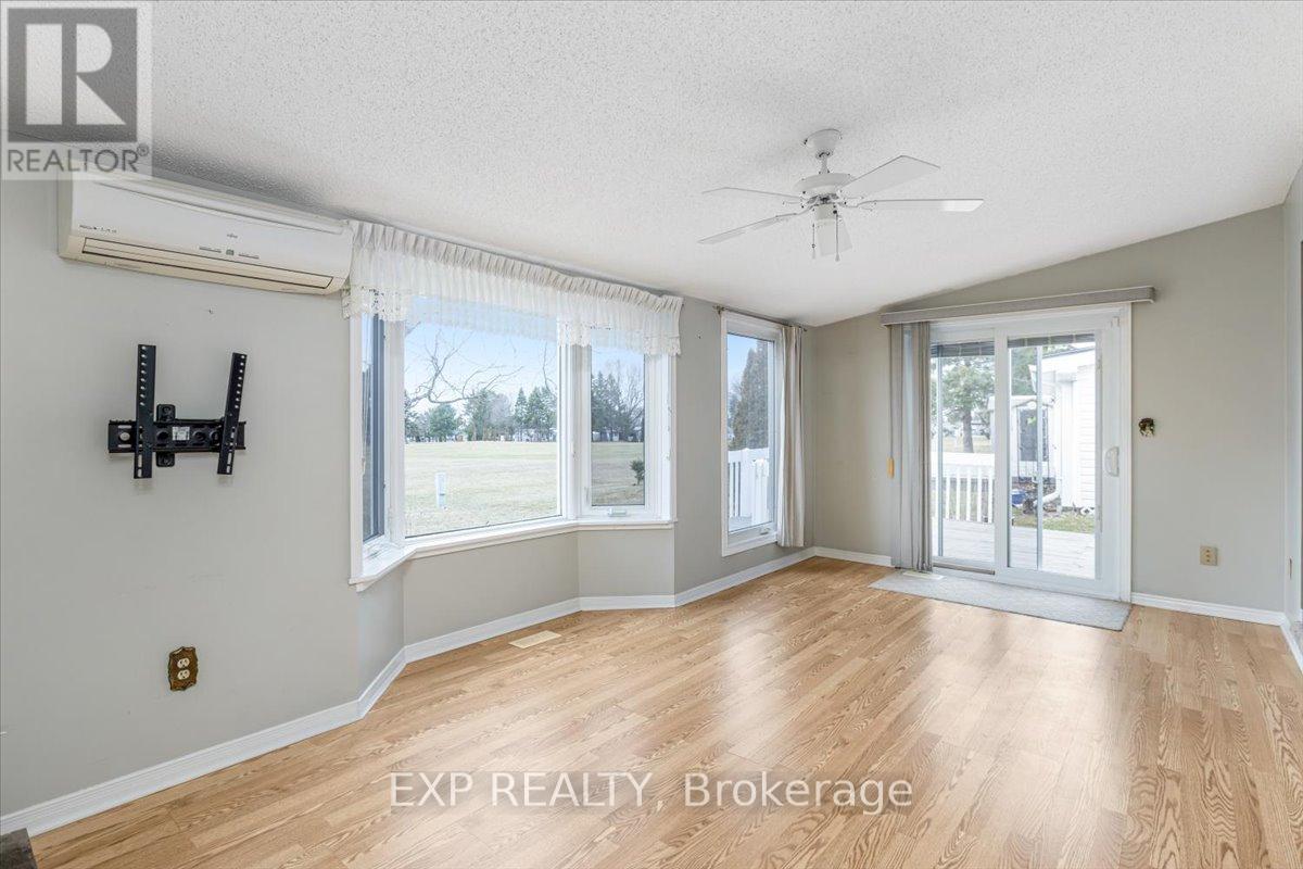 52 Fairway Drive, Clarington (Newcastle), Ontario  L1B 1B3 - Photo 17 - E12046507