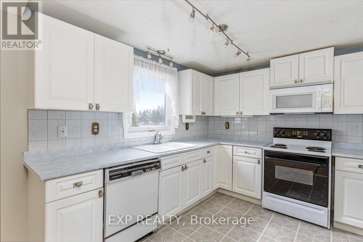 52 Fairway Drive, Clarington (Newcastle), Ontario  L1B 1B3 - Photo 23 - E12046507