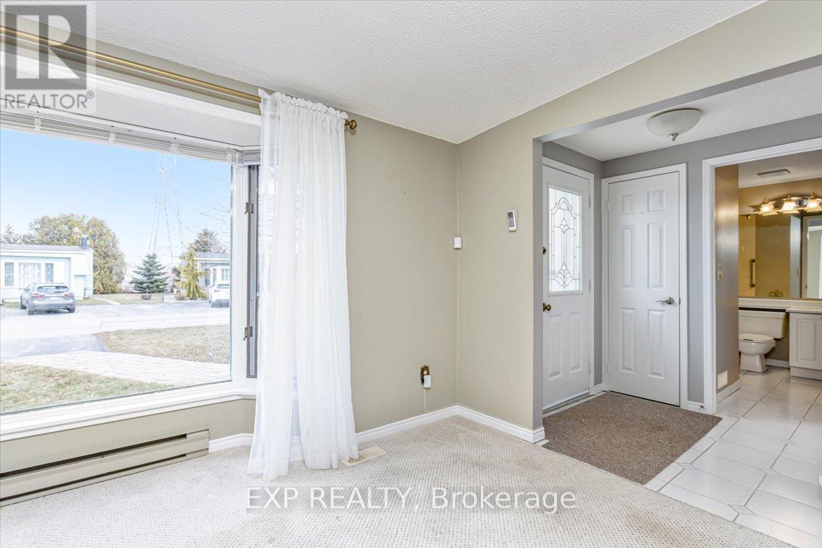 52 Fairway Drive, Clarington (Newcastle), Ontario  L1B 1B3 - Photo 8 - E12046507