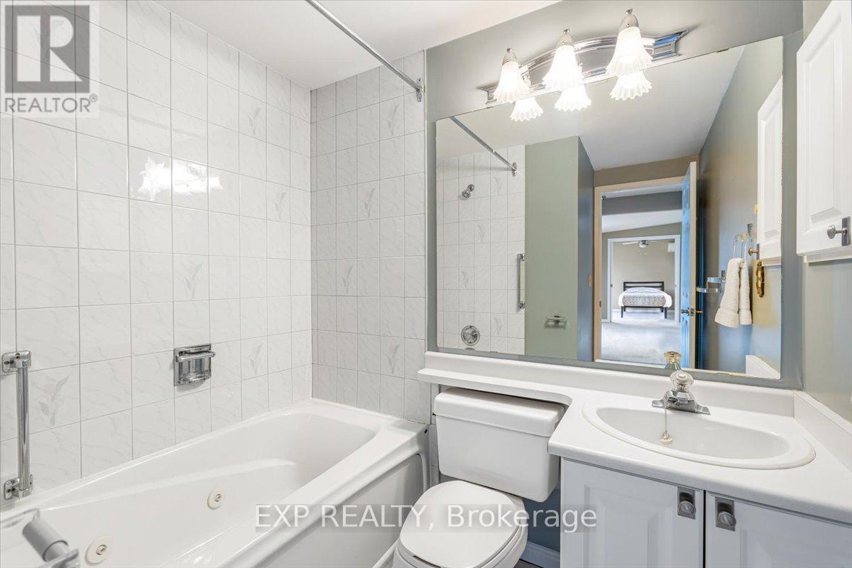 52 Fairway Drive, Clarington (Newcastle), Ontario  L1B 1B3 - Photo 9 - E12046507
