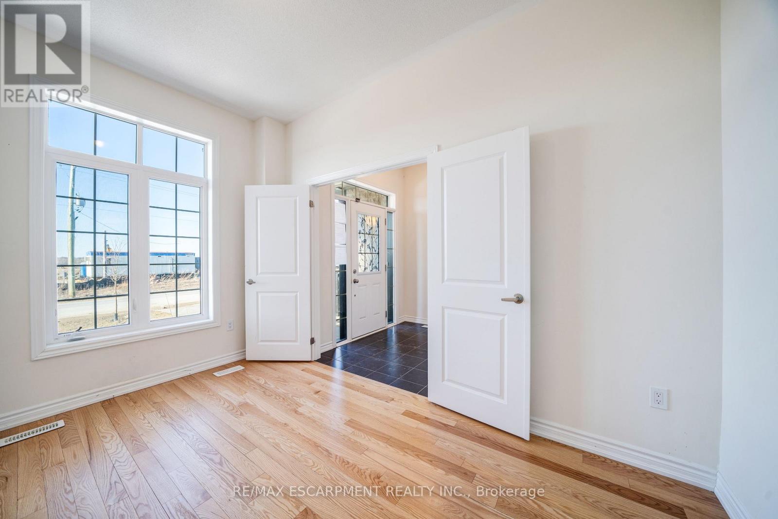 865 Fallis Line, Cavan Monaghan (Cavan Twp), Ontario  L0A 1G0 - Photo 6 - X12047304