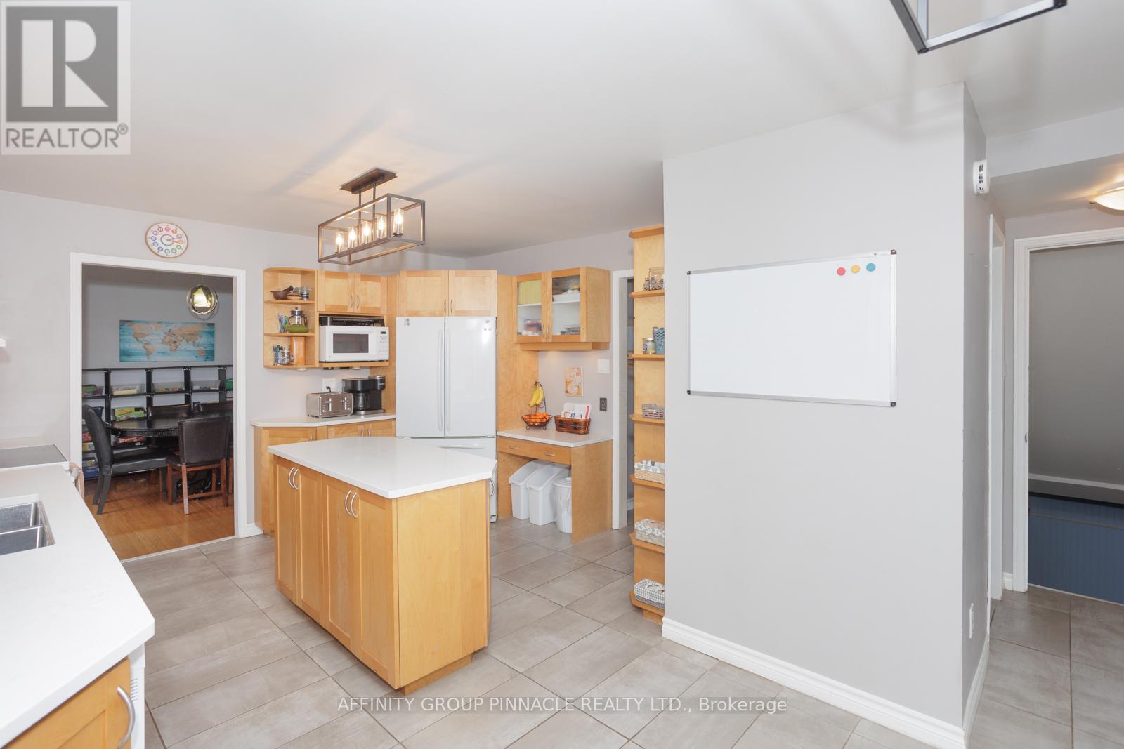 21 Mcdonagh Drive, Kawartha Lakes (Lindsay), Ontario  K9V 5A9 - Photo 24 - X12047723
