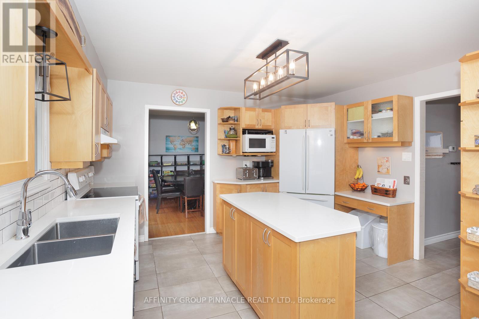 21 Mcdonagh Drive, Kawartha Lakes (Lindsay), Ontario  K9V 5A9 - Photo 25 - X12047723