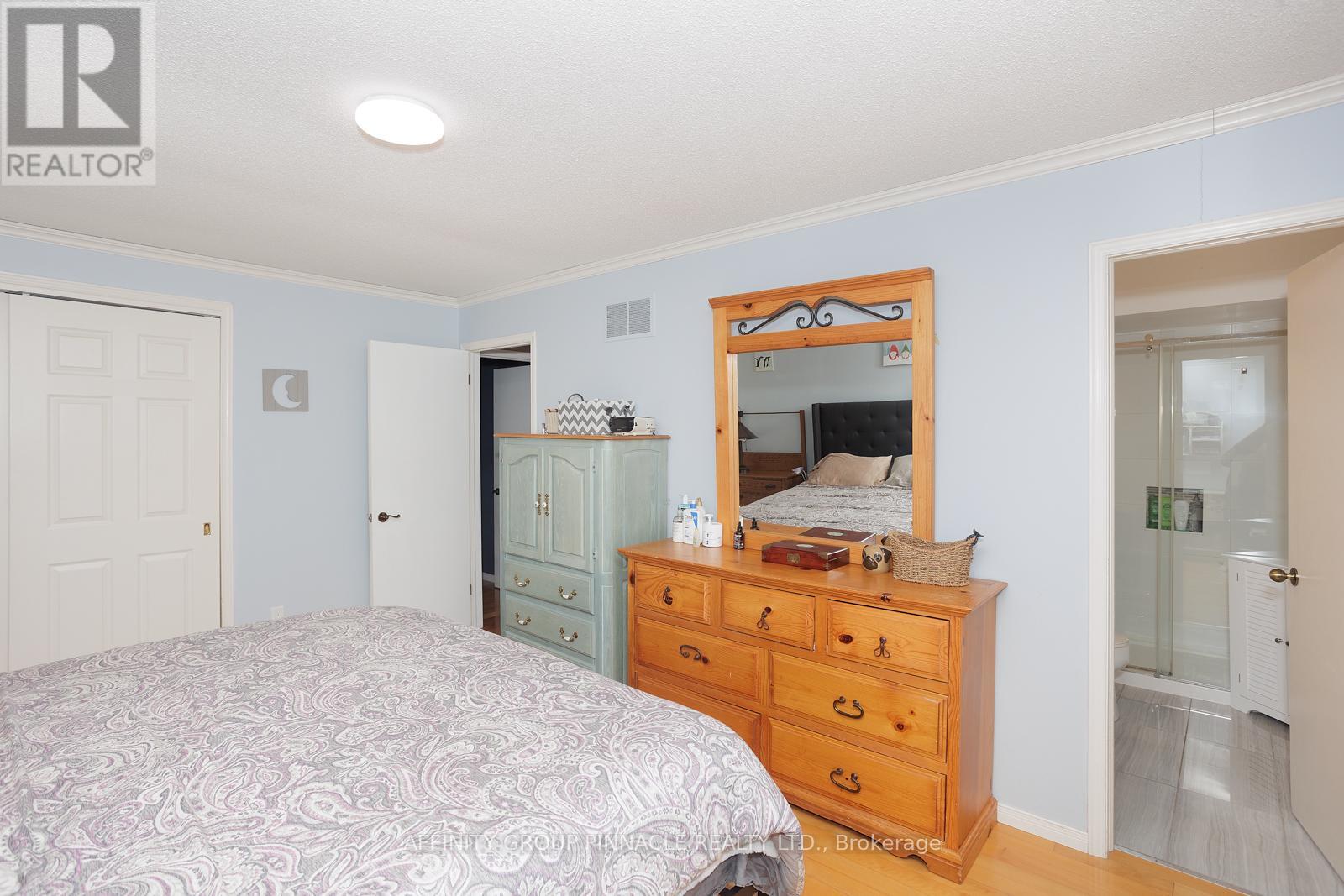 21 Mcdonagh Drive, Kawartha Lakes (Lindsay), Ontario  K9V 5A9 - Photo 32 - X12047723