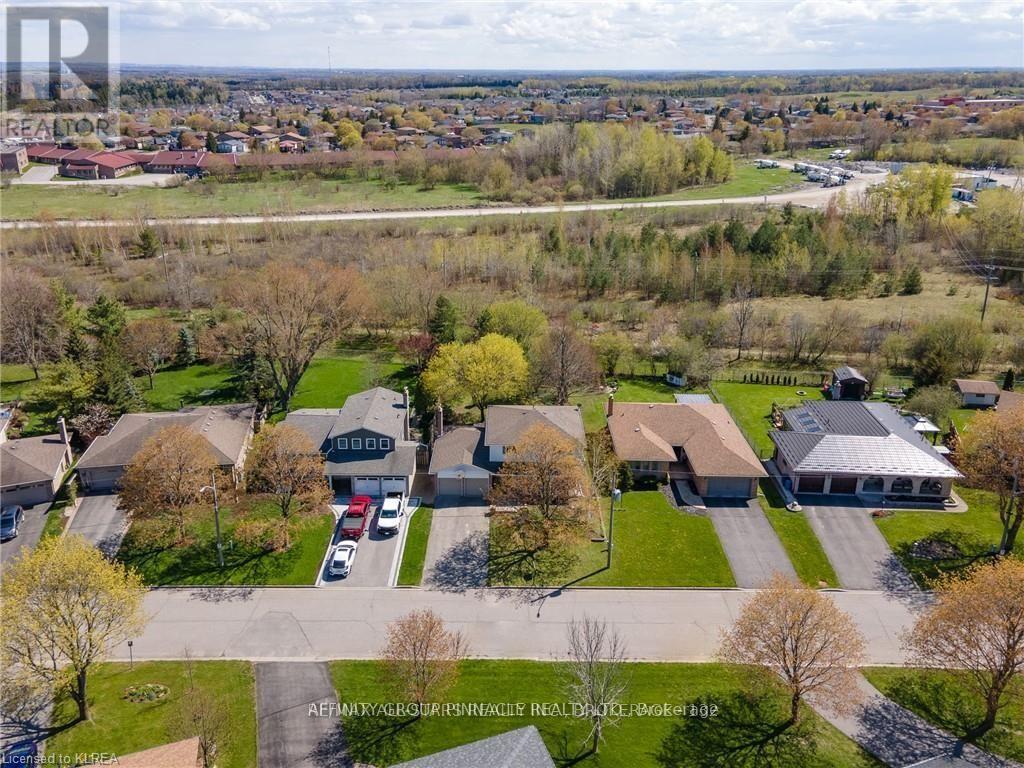 21 Mcdonagh Drive, Kawartha Lakes (Lindsay), Ontario  K9V 5A9 - Photo 46 - X12047723