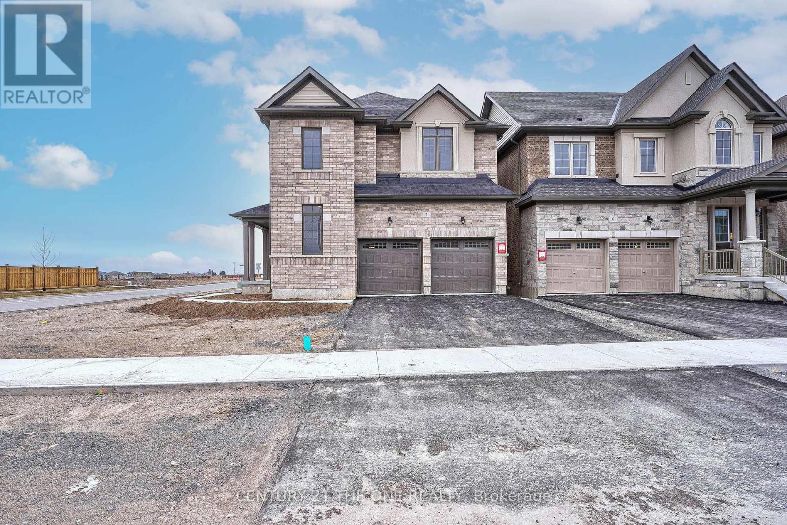2 Wesley Brooks Street, Clarington (Newcastle), Ontario  L1B 0W4 - Photo 1 - E12048398