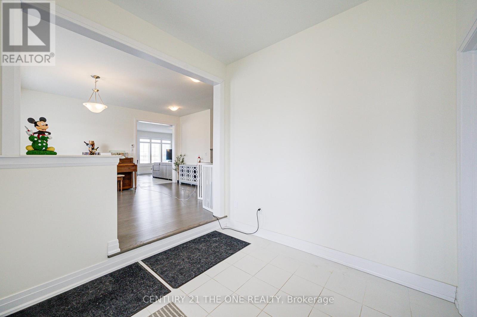 2 Wesley Brooks Street, Clarington (Newcastle), Ontario  L1B 0W4 - Photo 12 - E12048398