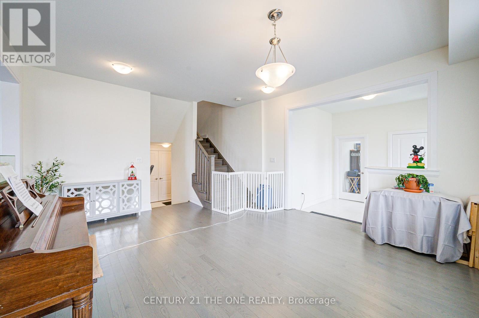 2 Wesley Brooks Street, Clarington (Newcastle), Ontario  L1B 0W4 - Photo 13 - E12048398