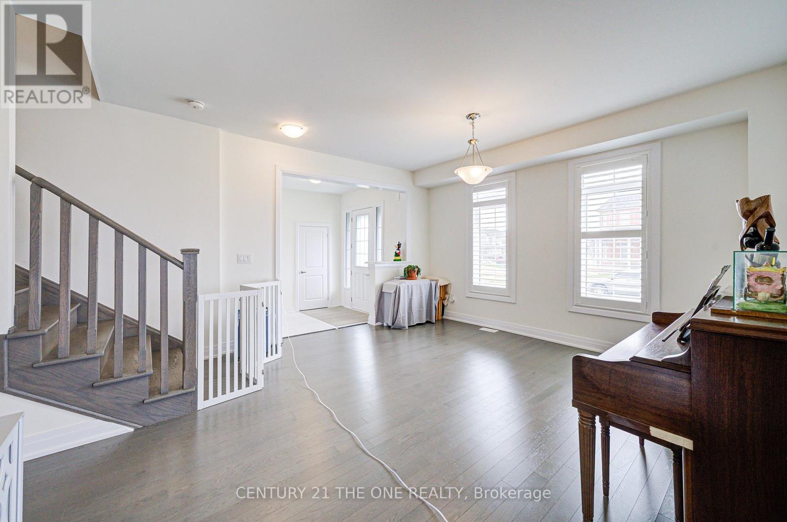 2 Wesley Brooks Street, Clarington (Newcastle), Ontario  L1B 0W4 - Photo 14 - E12048398