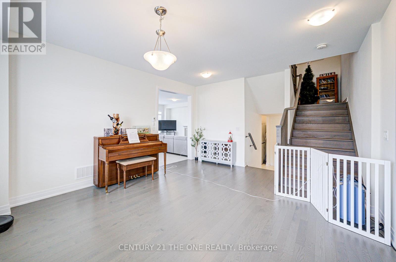 2 Wesley Brooks Street, Clarington (Newcastle), Ontario  L1B 0W4 - Photo 15 - E12048398