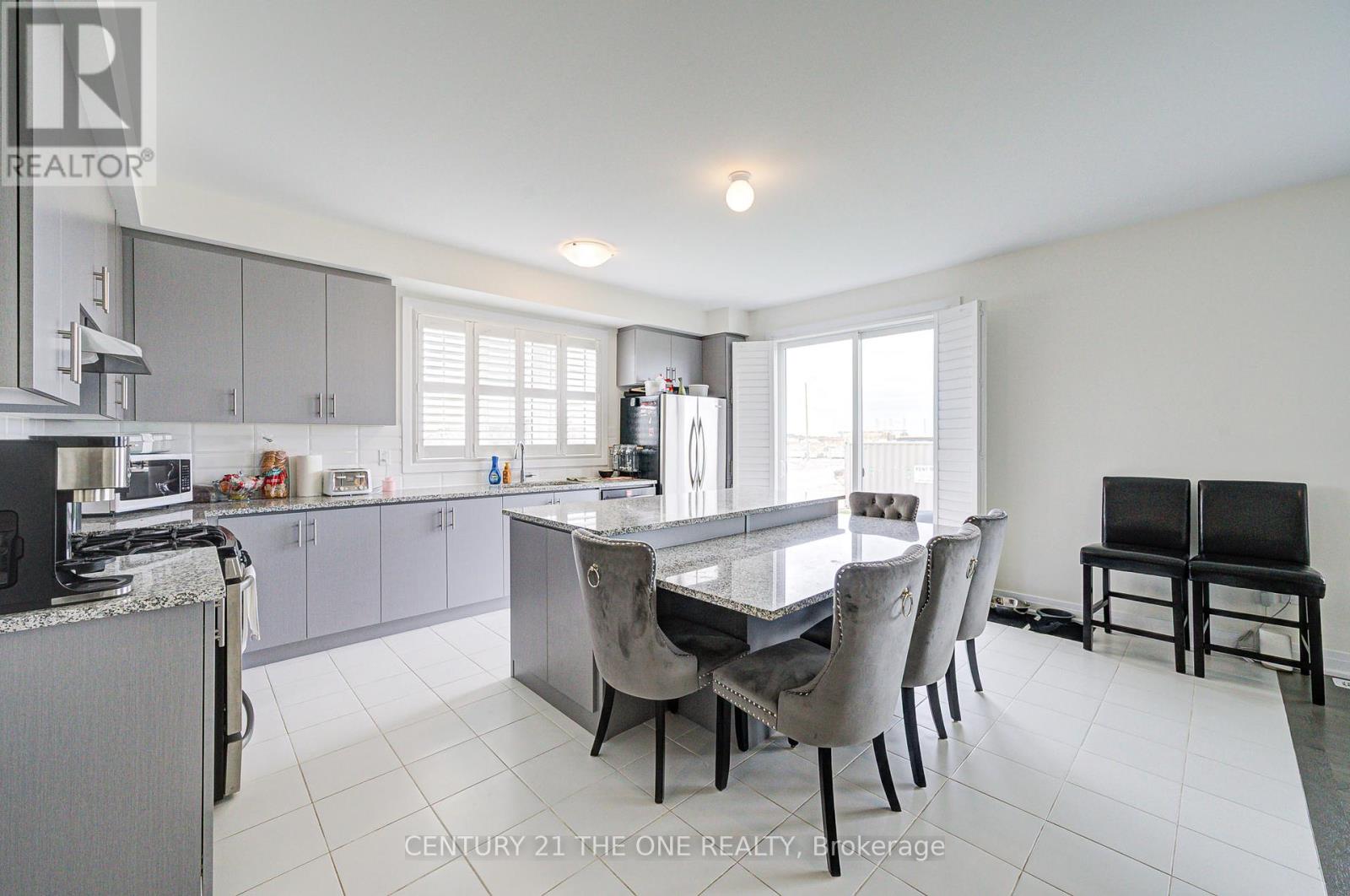 2 Wesley Brooks Street, Clarington (Newcastle), Ontario  L1B 0W4 - Photo 16 - E12048398