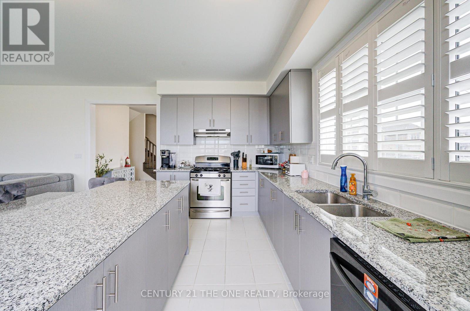 2 Wesley Brooks Street, Clarington (Newcastle), Ontario  L1B 0W4 - Photo 22 - E12048398