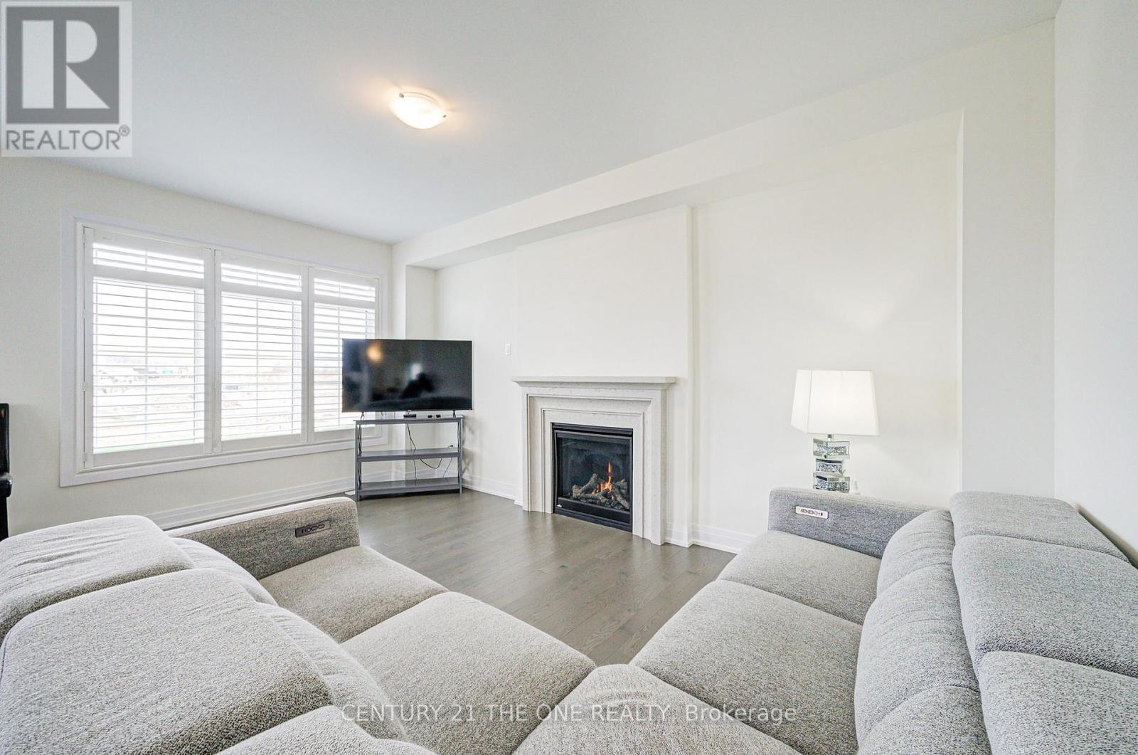 2 Wesley Brooks Street, Clarington (Newcastle), Ontario  L1B 0W4 - Photo 24 - E12048398