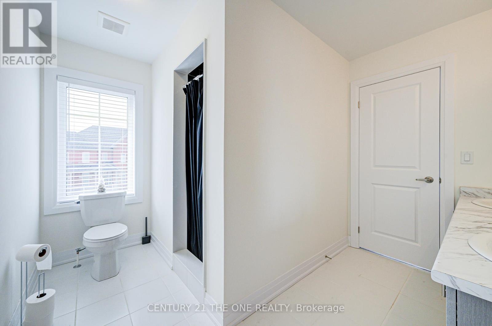 2 Wesley Brooks Street, Clarington (Newcastle), Ontario  L1B 0W4 - Photo 39 - E12048398