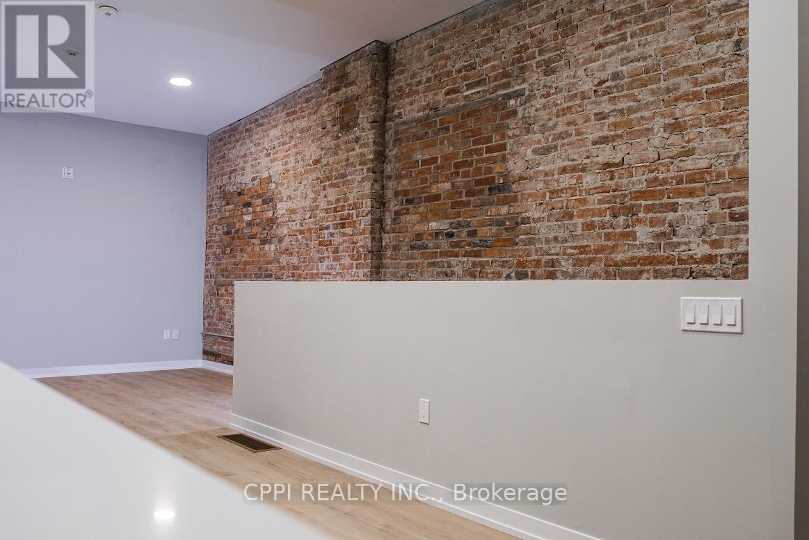 216 - 140 Simcoe Street, Peterborough Central (North), Ontario  K9H 2H5 - Photo 18 - X12050592