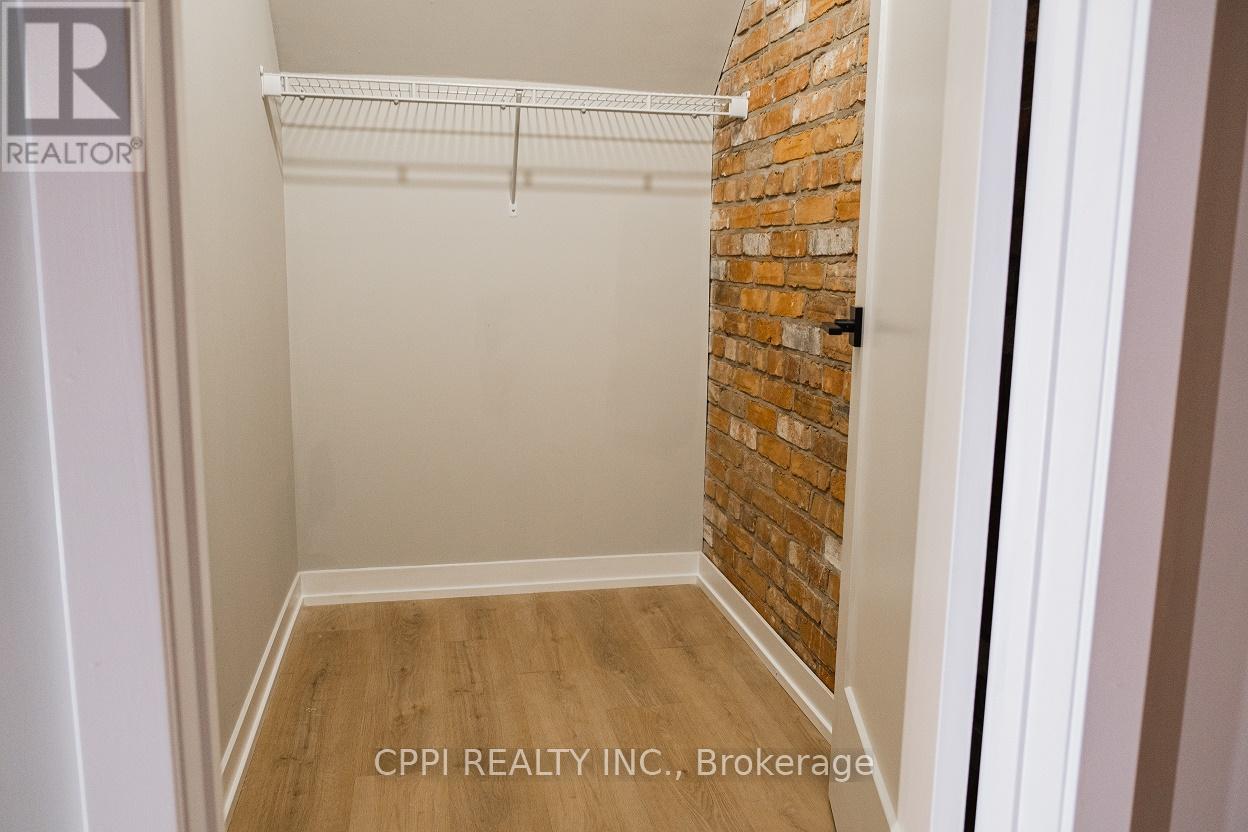 216 - 140 Simcoe Street, Peterborough Central (North), Ontario  K9H 2H5 - Photo 8 - X12050592