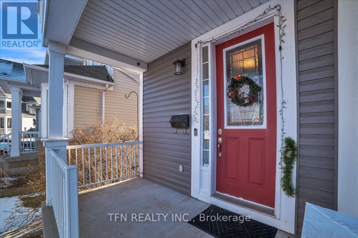 51 Hodnett Crescent, Clarington (Newcastle), Ontario  L1B 1R6 - Photo 2 - E12051178