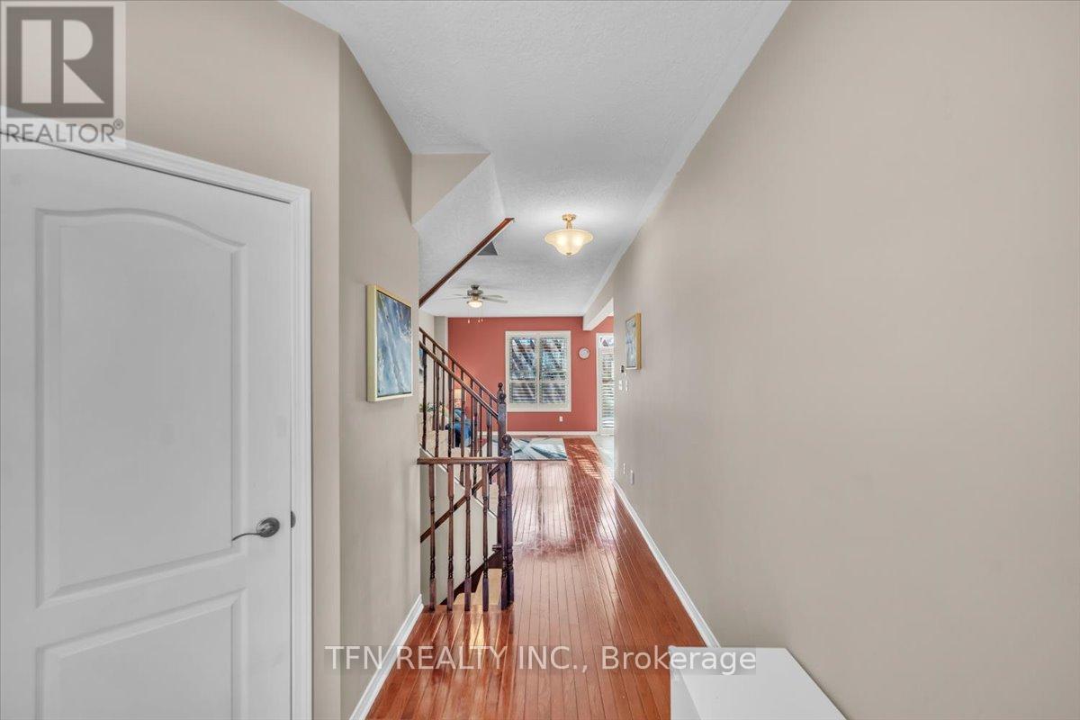 51 Hodnett Crescent, Clarington (Newcastle), Ontario  L1B 1R6 - Photo 3 - E12051178