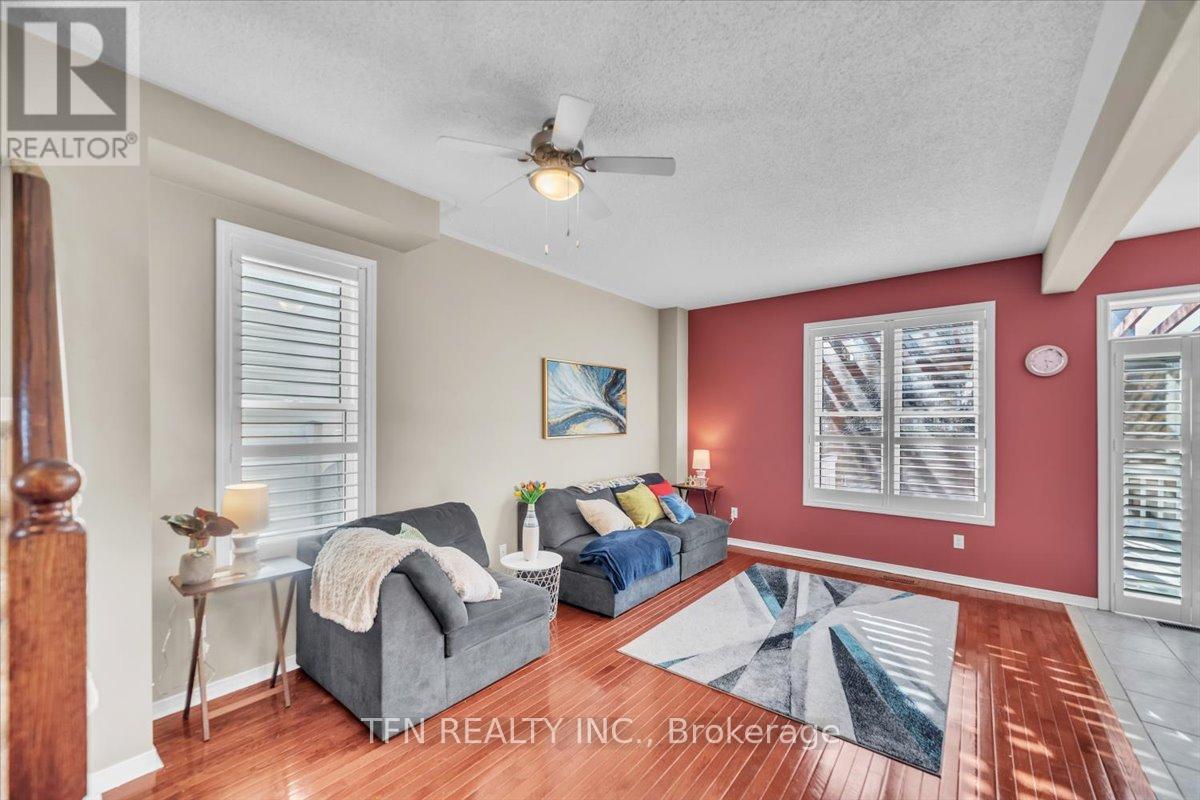 51 Hodnett Crescent, Clarington (Newcastle), Ontario  L1B 1R6 - Photo 6 - E12051178