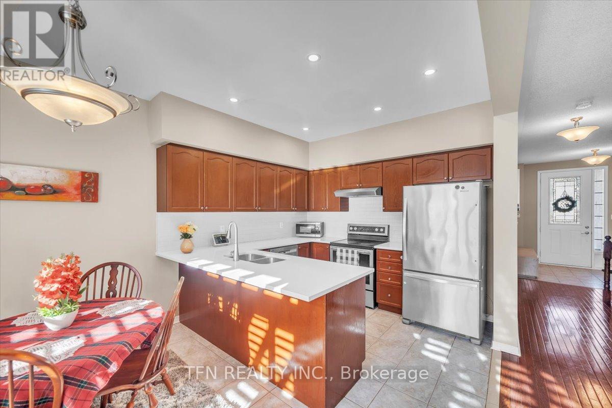 51 Hodnett Crescent, Clarington (Newcastle), Ontario  L1B 1R6 - Photo 8 - E12051178