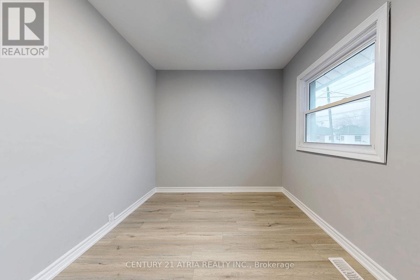 737 Lock Street, Peterborough South (West), Ontario  K9J 1W4 - Photo 19 - X12051929