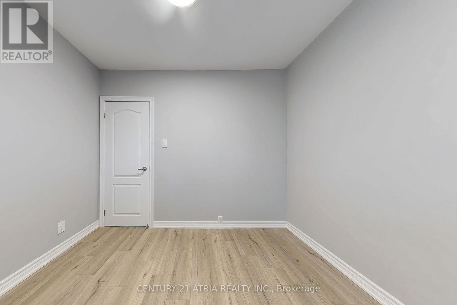 737 Lock Street, Peterborough South (West), Ontario  K9J 1W4 - Photo 21 - X12051929