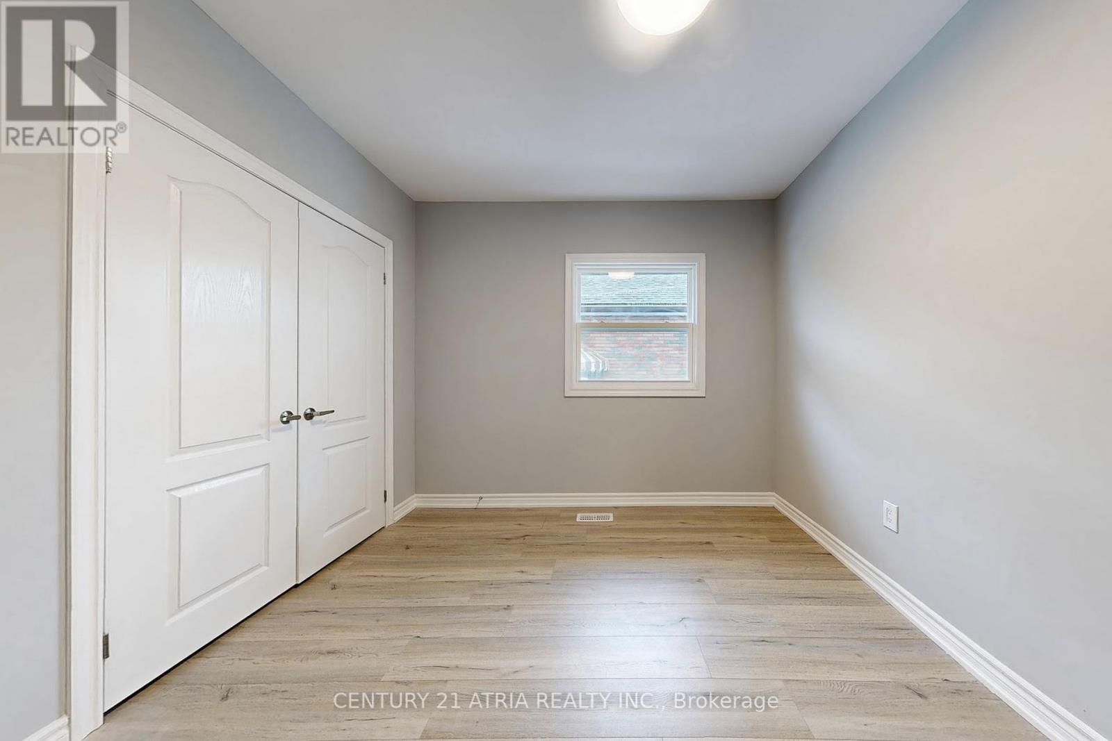 737 Lock Street, Peterborough South (West), Ontario  K9J 1W4 - Photo 22 - X12051929
