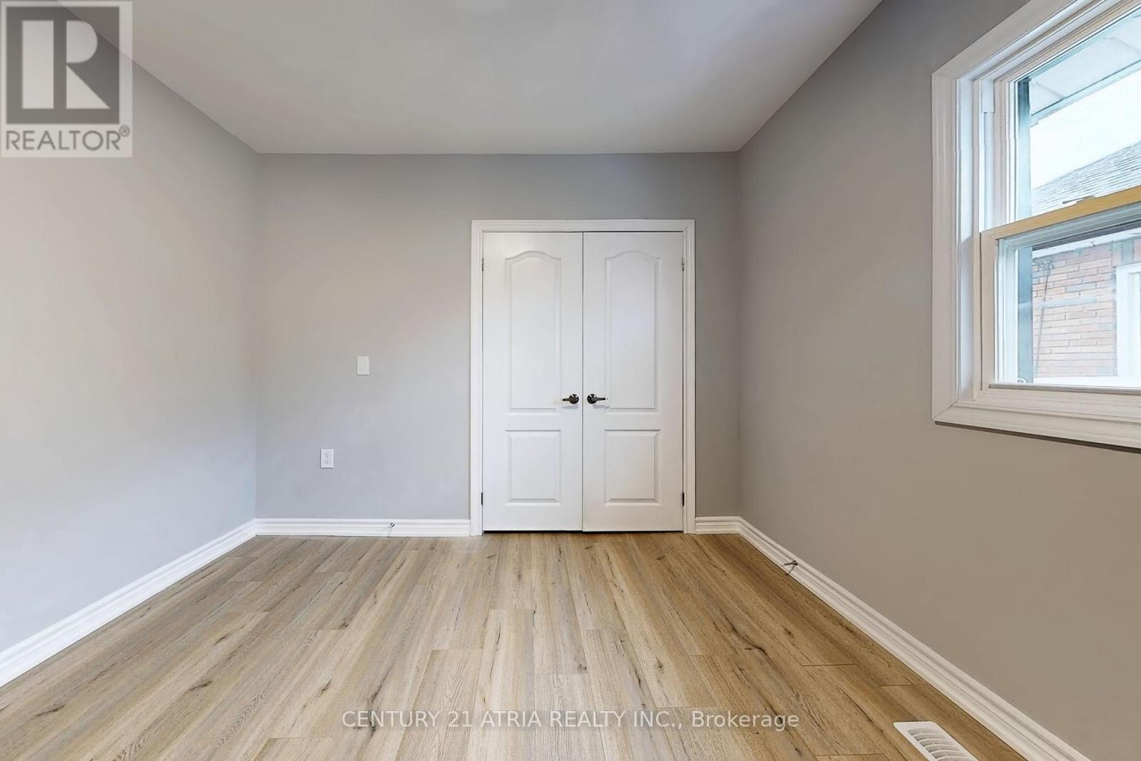 737 Lock Street, Peterborough South (West), Ontario  K9J 1W4 - Photo 25 - X12051929