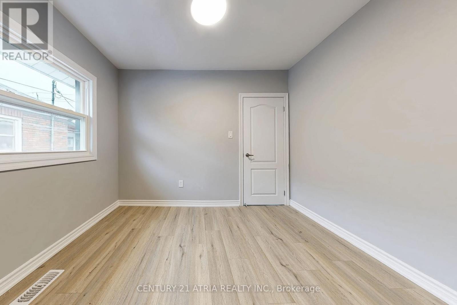 737 Lock Street, Peterborough South (West), Ontario  K9J 1W4 - Photo 26 - X12051929