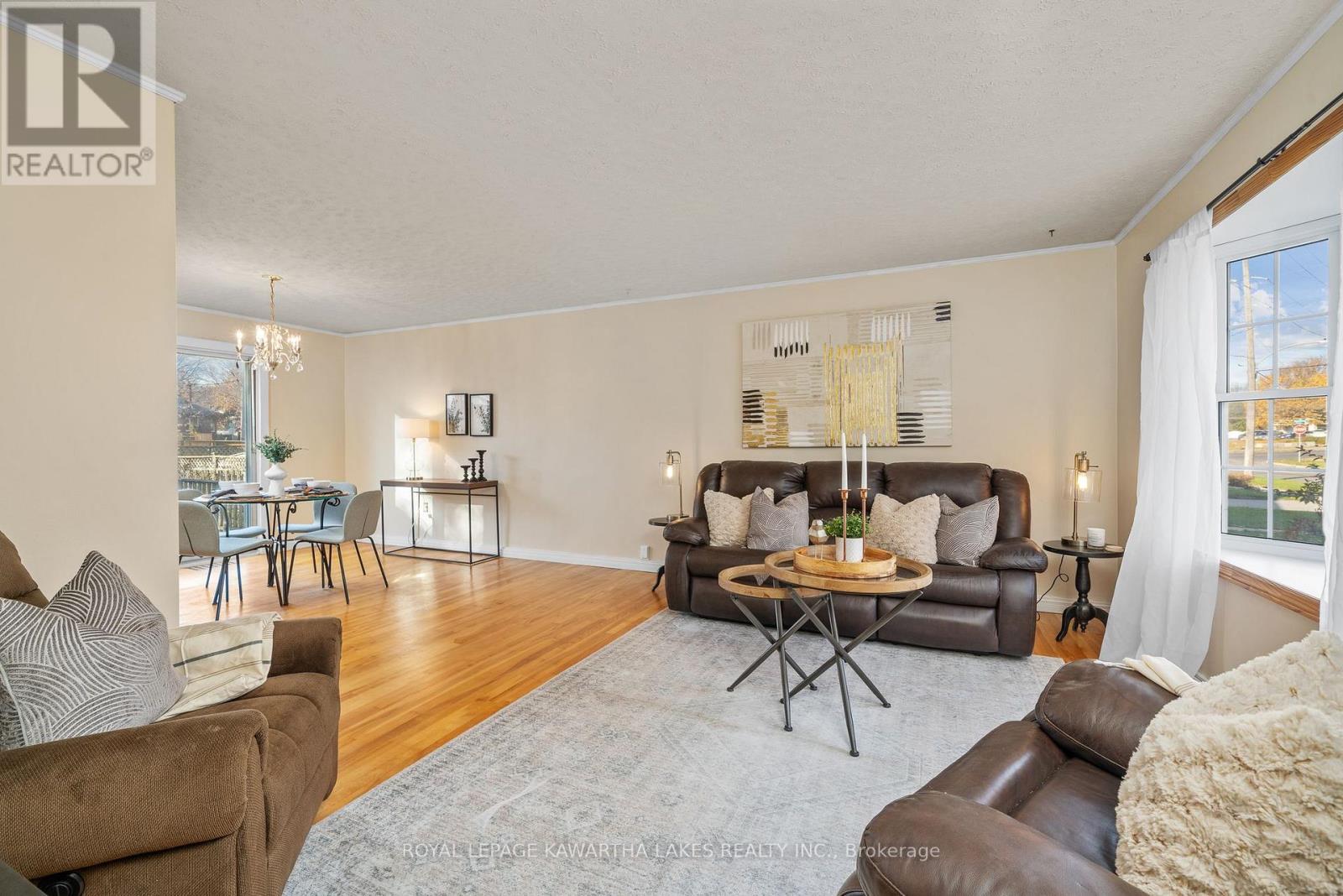 769 Chesterfield Avenue, Peterborough North (South), Ontario  K9H 4Y1 - Photo 11 - X12053052