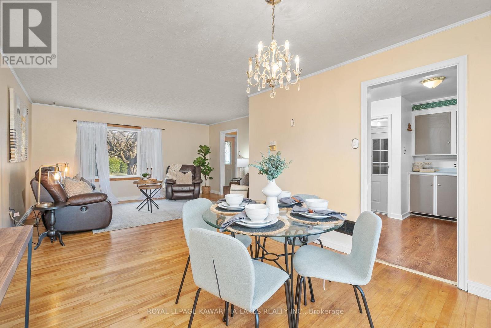 769 Chesterfield Avenue, Peterborough North (South), Ontario  K9H 4Y1 - Photo 15 - X12053052