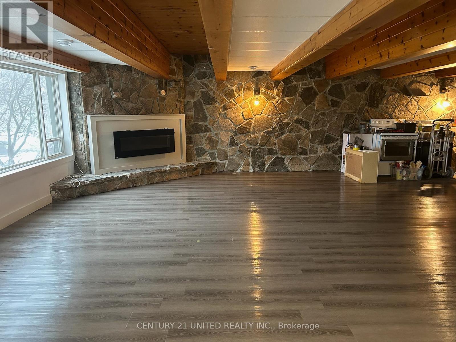 2704 Lakefield Road, Selwyn, Ontario  K9J 6X5 - Photo 12 - X12053091