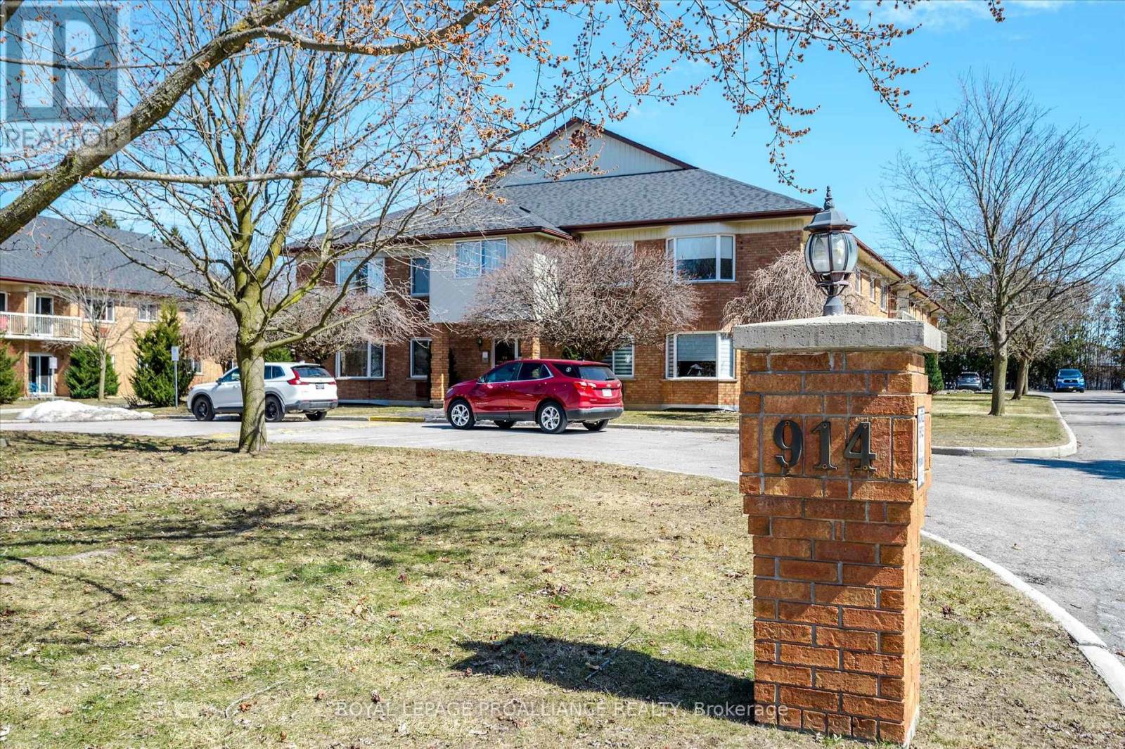 106 - 914 Ford Street, Peterborough Central (South), Ontario  K9J 5V3 - Photo 2 - X12053243