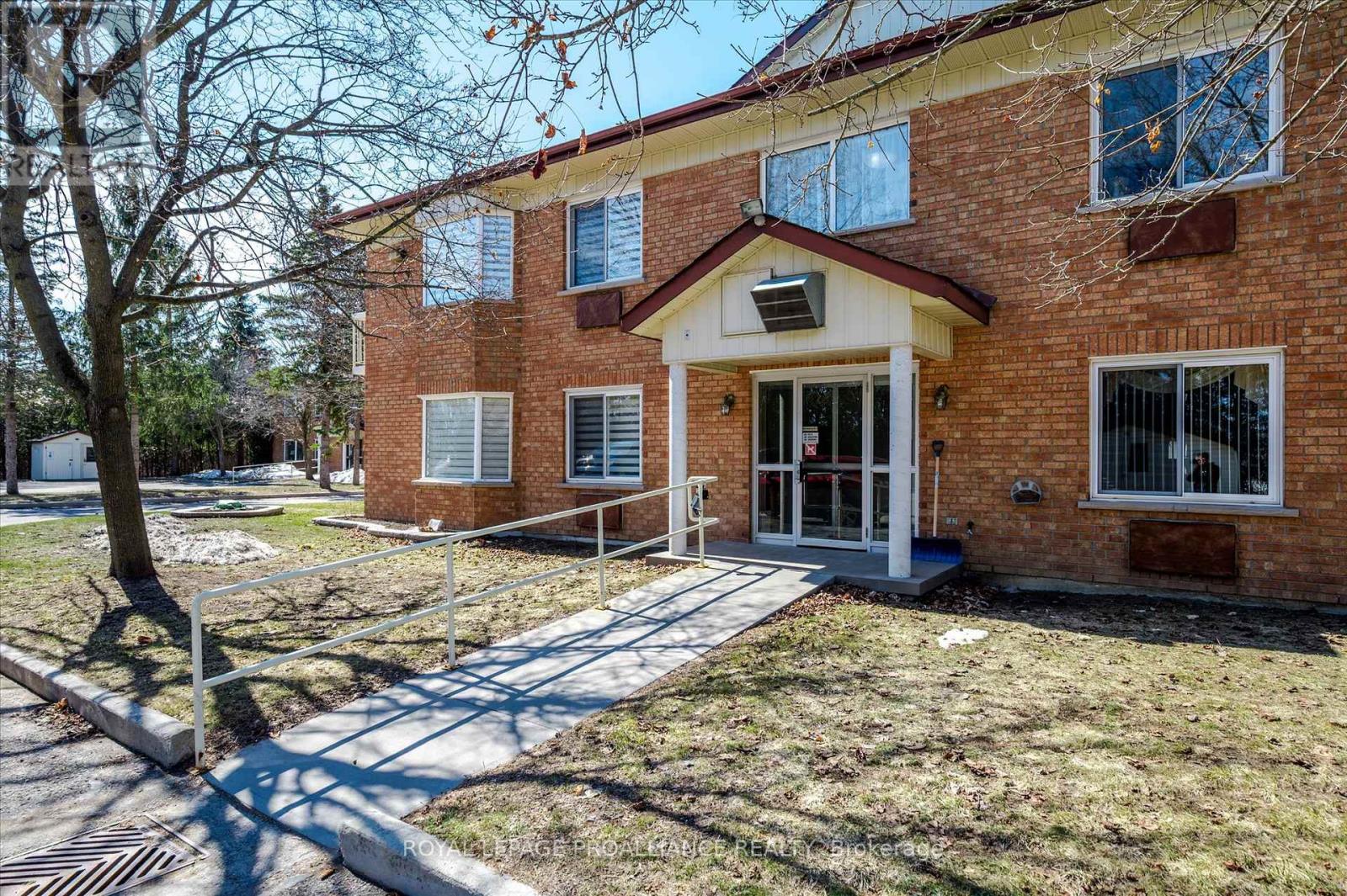 106 - 914 Ford Street, Peterborough Central (South), Ontario  K9J 5V3 - Photo 40 - X12053243