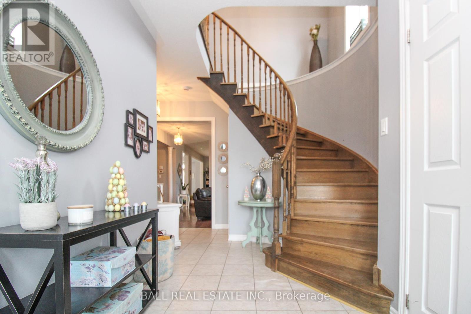 689 Goodwin Terrace, Peterborough North (North), Ontario  K9J 0H9 - Photo 10 - X12054017