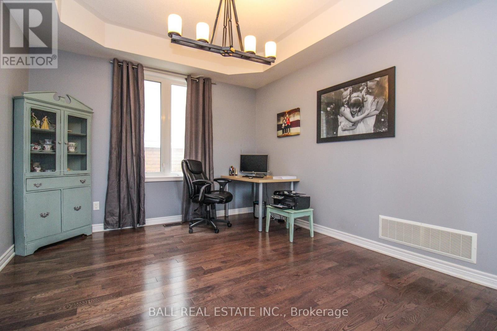 689 Goodwin Terrace, Peterborough North (North), Ontario  K9J 0H9 - Photo 14 - X12054017