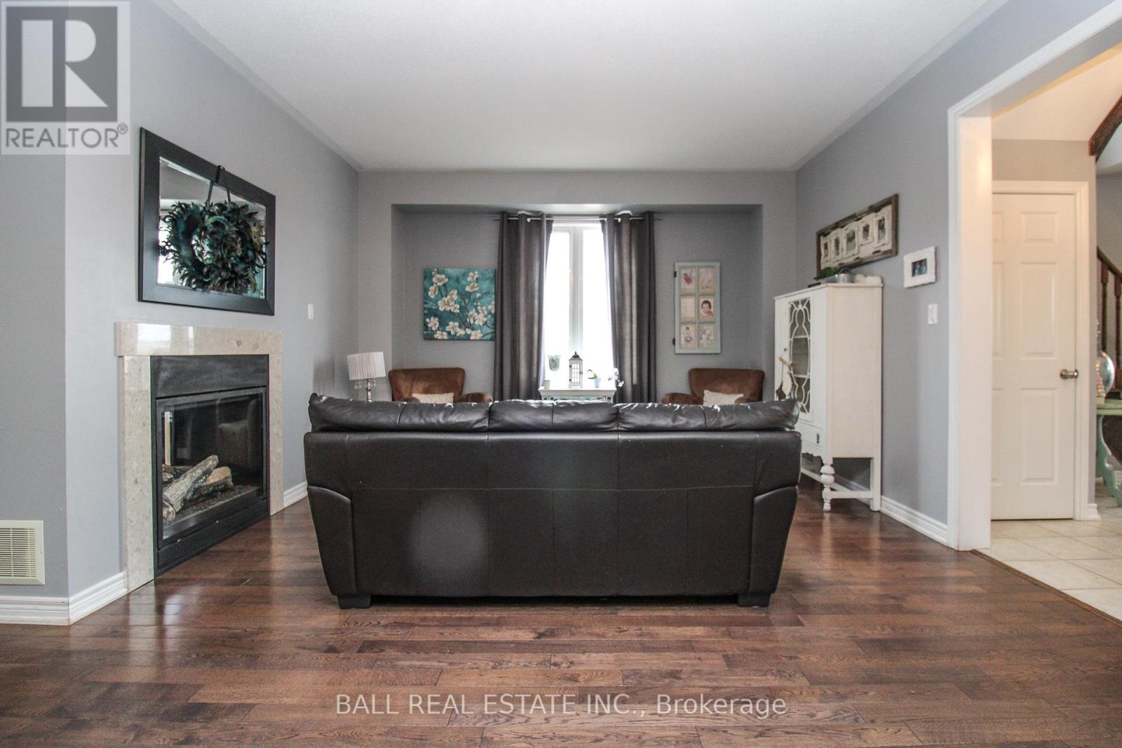 689 Goodwin Terrace, Peterborough North (North), Ontario  K9J 0H9 - Photo 15 - X12054017