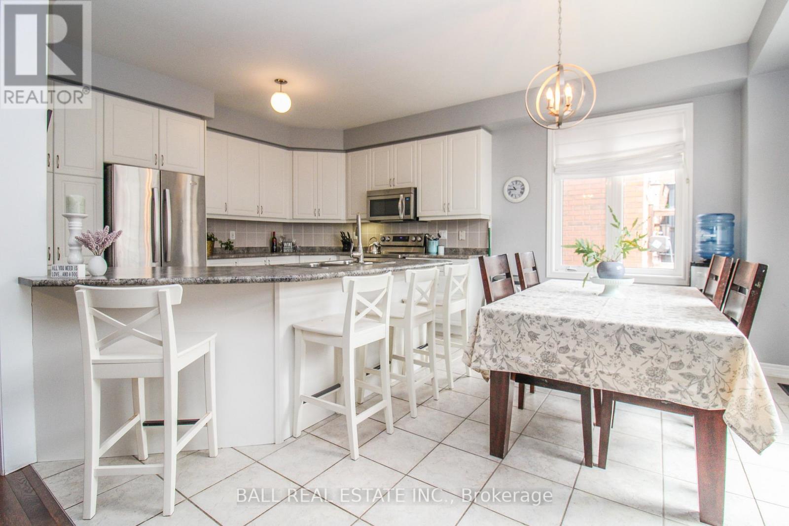 689 Goodwin Terrace, Peterborough North (North), Ontario  K9J 0H9 - Photo 19 - X12054017