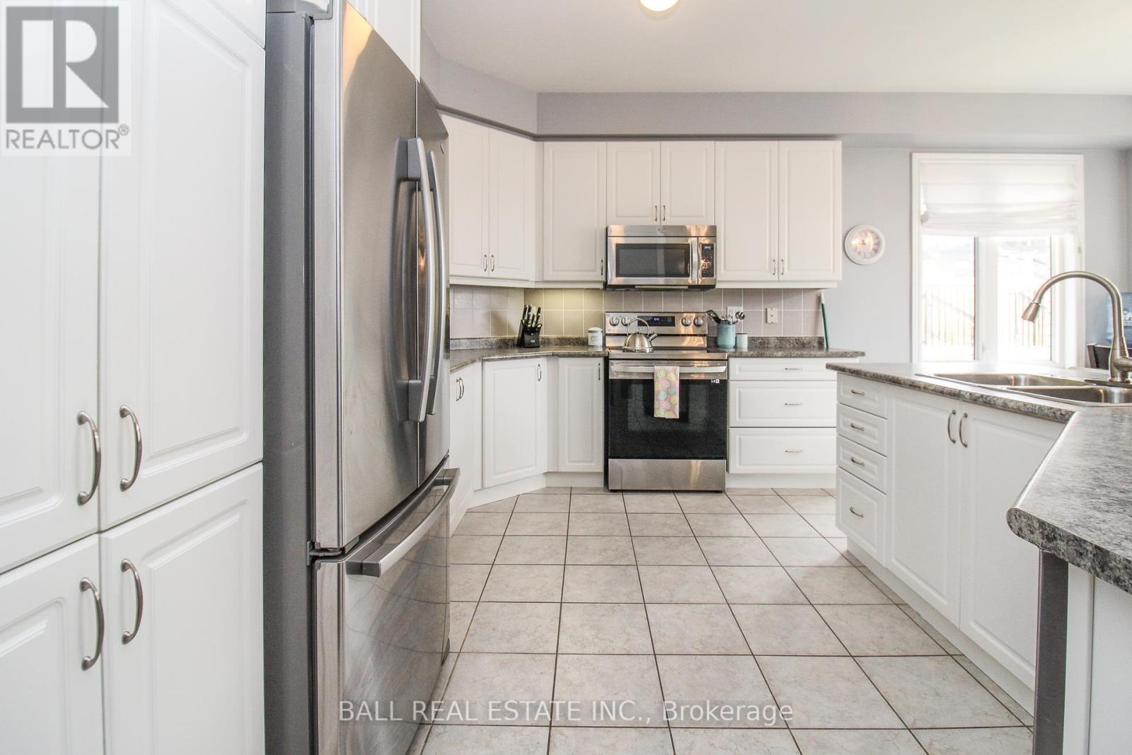 689 Goodwin Terrace, Peterborough North (North), Ontario  K9J 0H9 - Photo 20 - X12054017