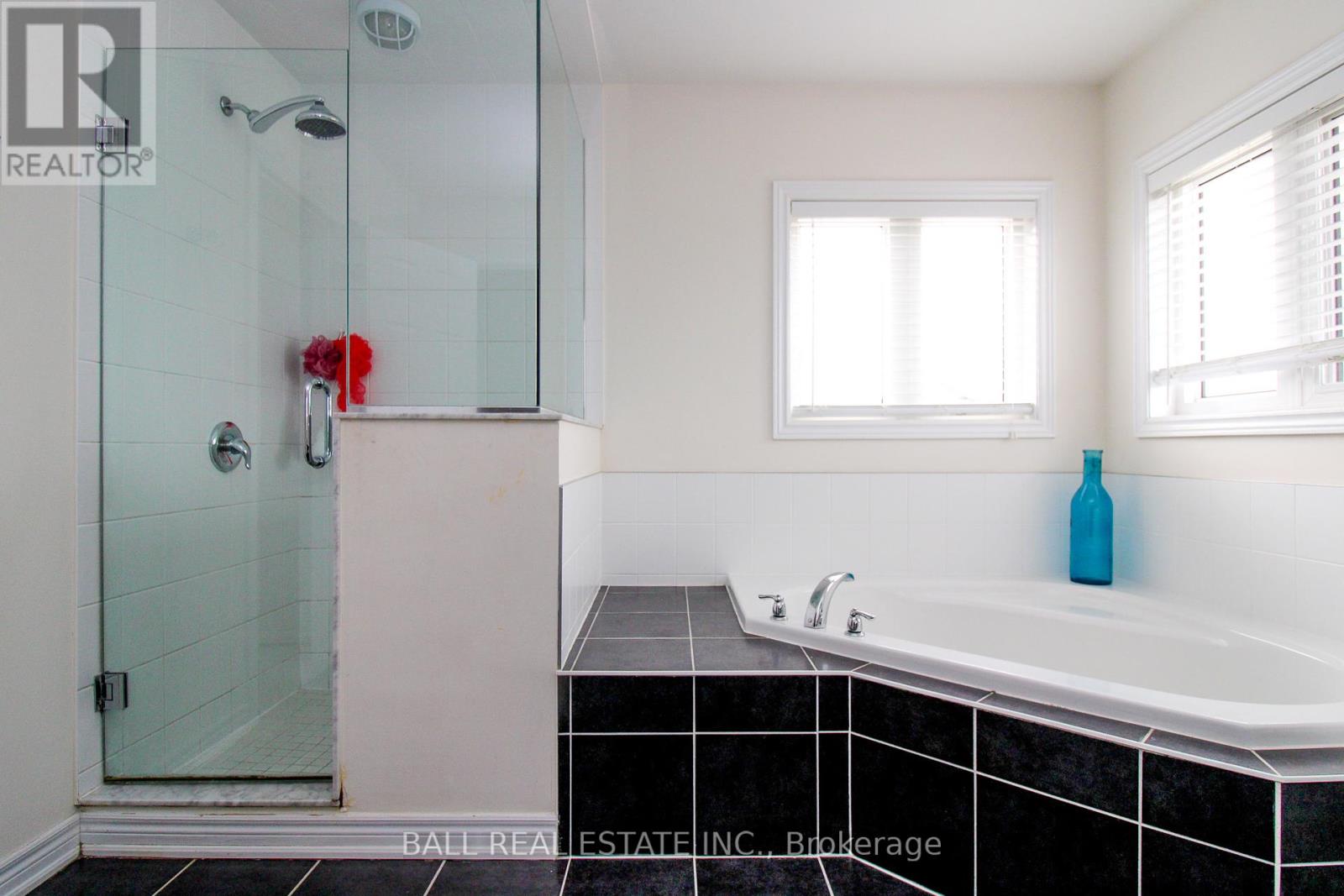 689 Goodwin Terrace, Peterborough North (North), Ontario  K9J 0H9 - Photo 30 - X12054017