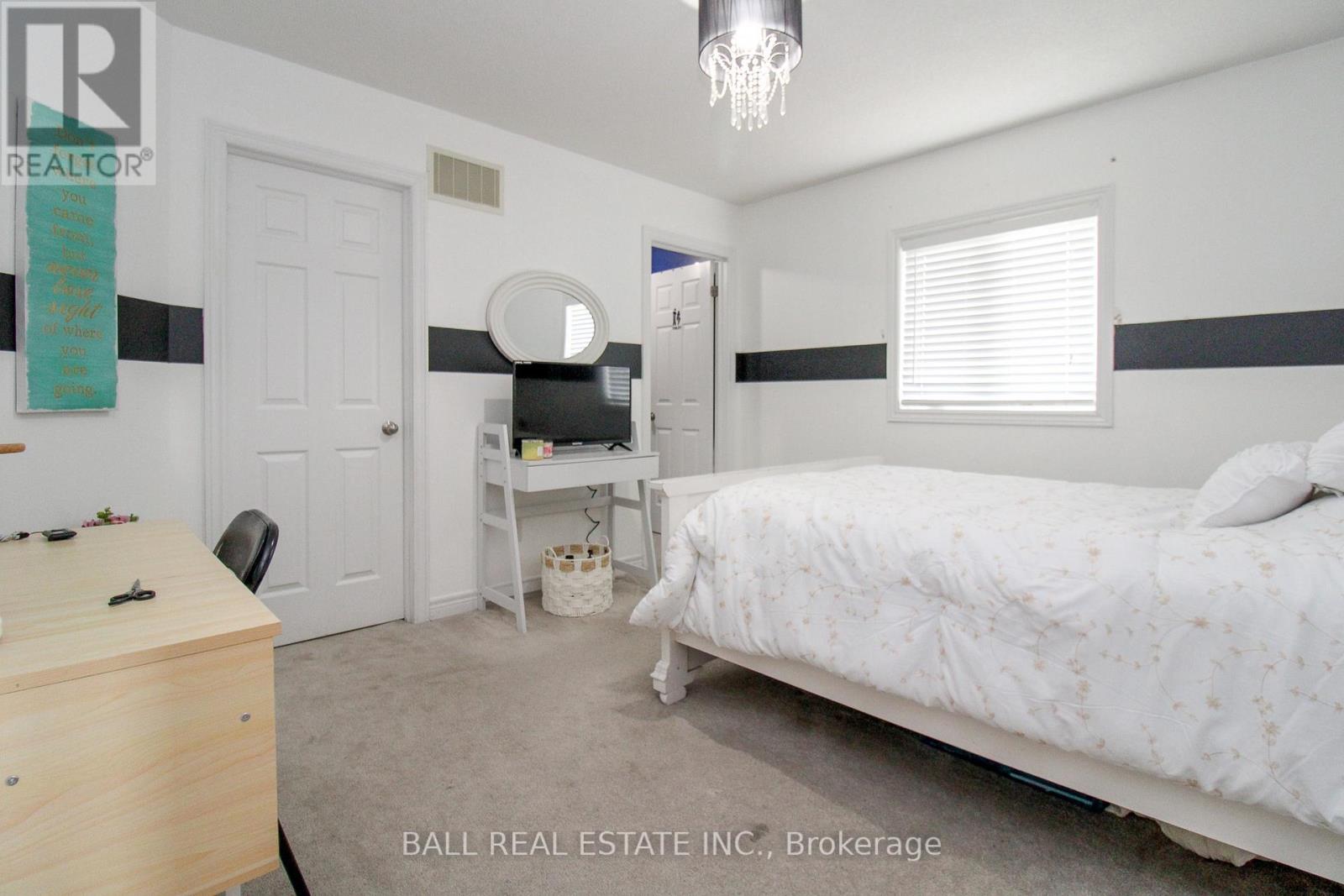 689 Goodwin Terrace, Peterborough North (North), Ontario  K9J 0H9 - Photo 38 - X12054017