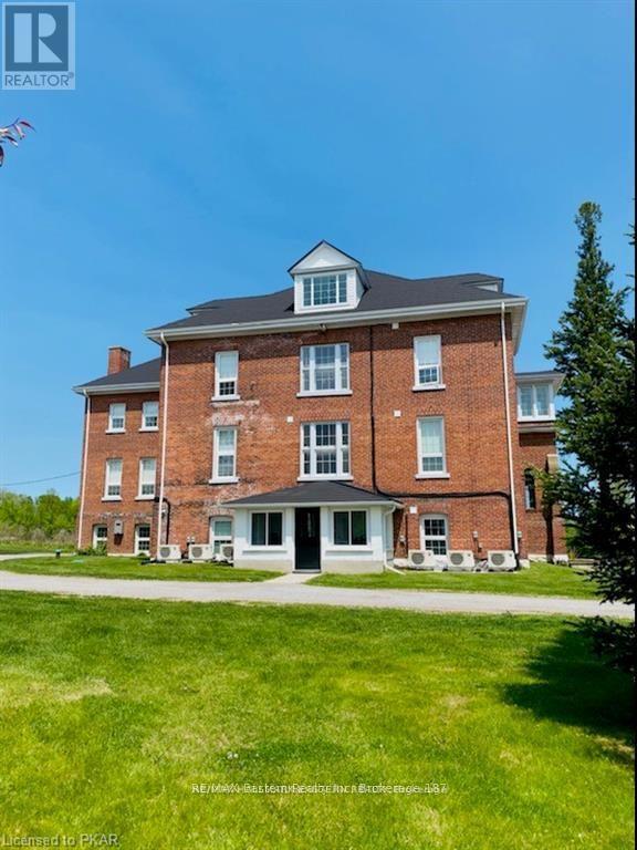 401 - 1354 Youngs Point Road, Selwyn, Ontario  K0L 2H0 - Photo 23 - X12055016