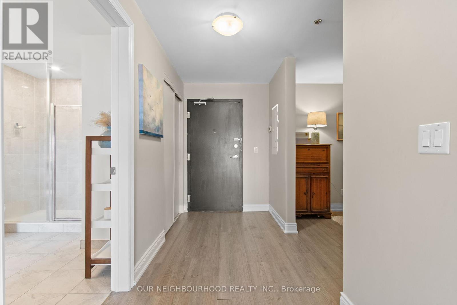 208 - 21 Brookhouse Drive, Clarington (Newcastle), Ontario  L1B 0V4 - Photo 4 - E12055803