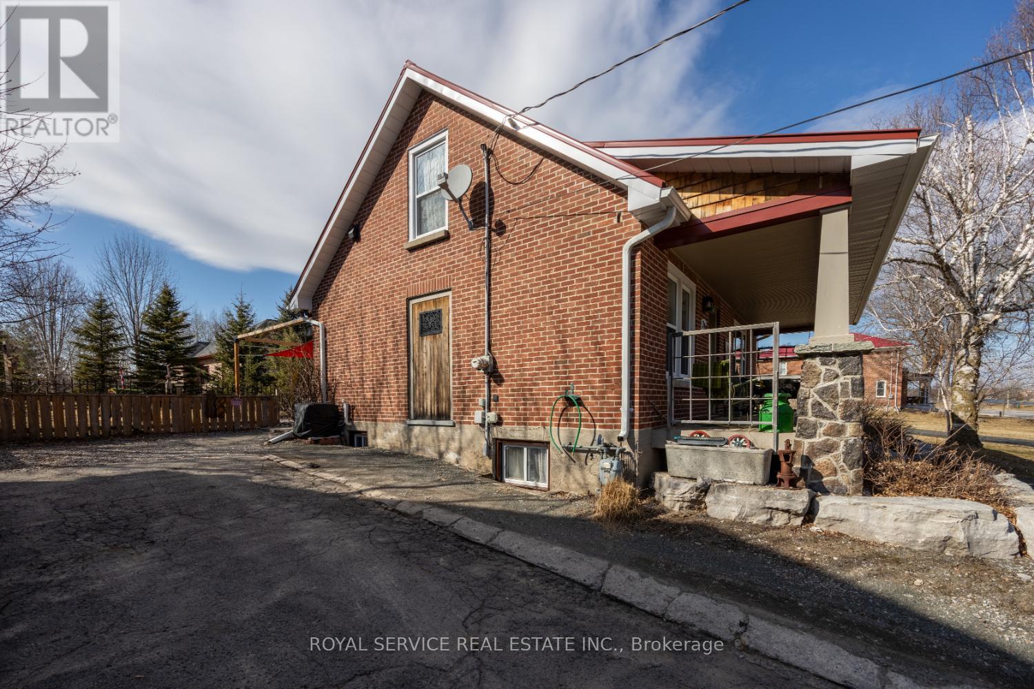 290 Grand Road, Trent Hills (Campbellford), Ontario  K0L 1L0 - Photo 2 - X12055772