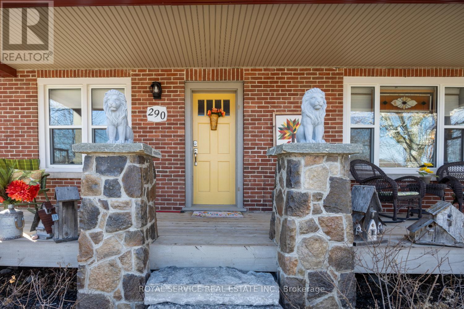 290 Grand Road, Trent Hills (Campbellford), Ontario  K0L 1L0 - Photo 3 - X12055772