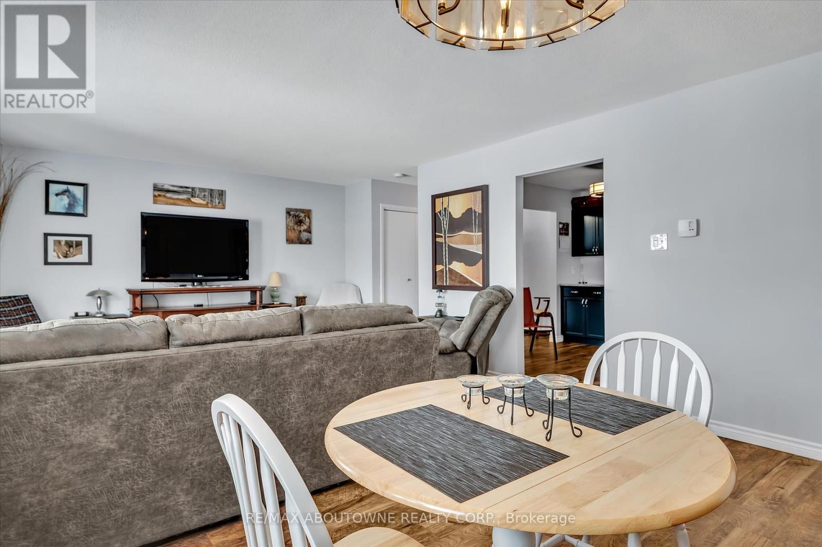 201 - 2394 Mountland Drive W, Peterborough West (Central), Ontario  K9K 2C9 - Photo 15 - X12056140