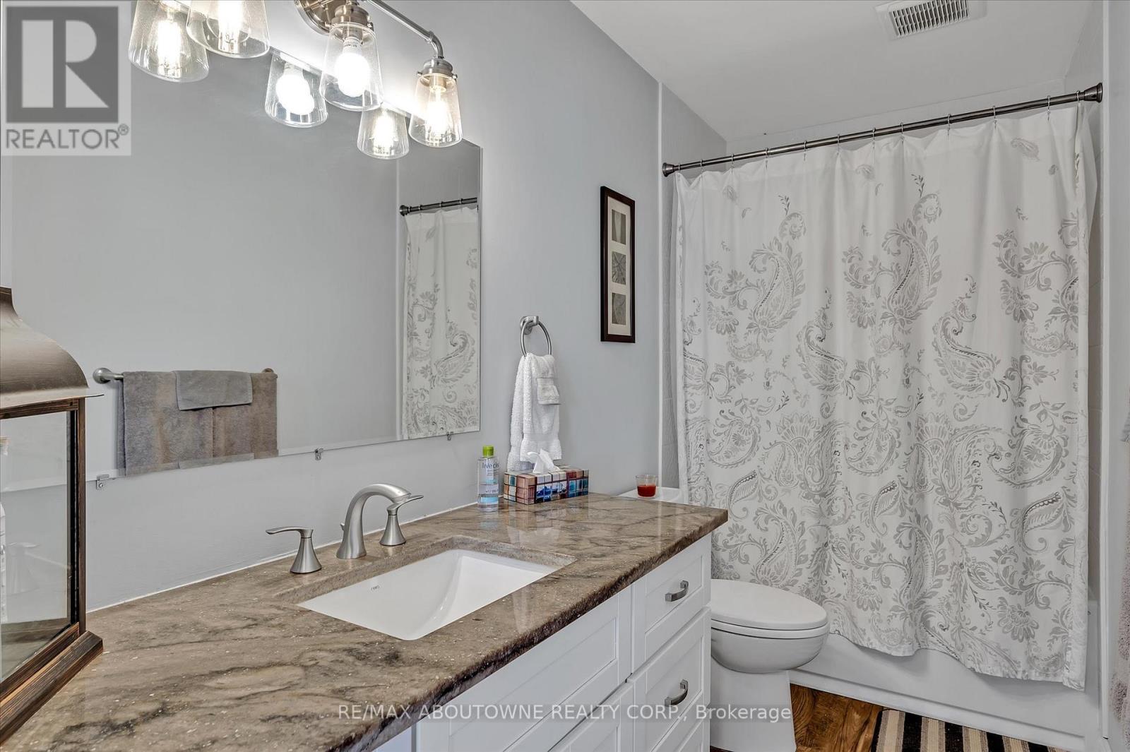 201 - 2394 Mountland Drive W, Peterborough West (Central), Ontario  K9K 2C9 - Photo 21 - X12056140