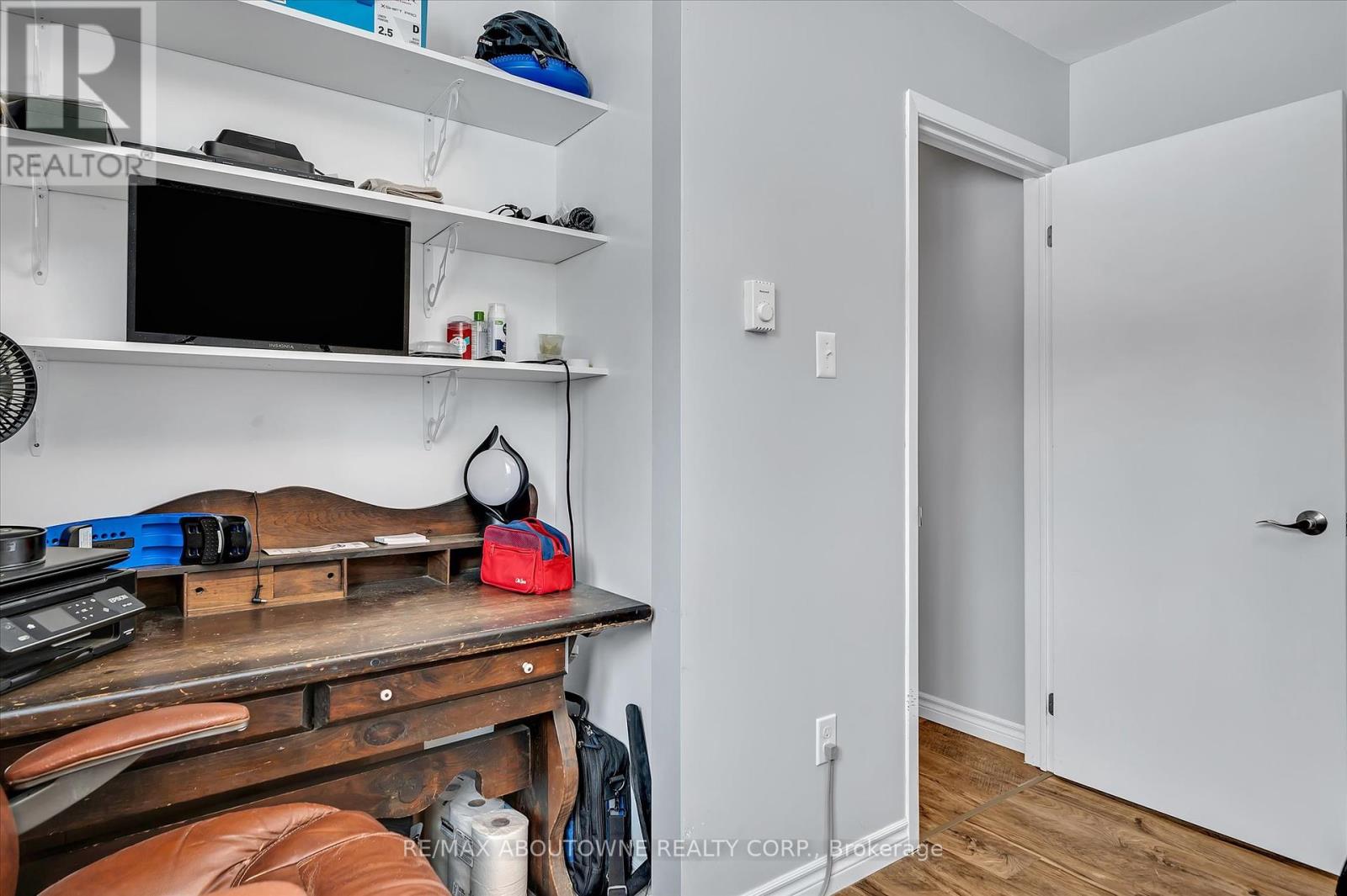 201 - 2394 Mountland Drive W, Peterborough West (Central), Ontario  K9K 2C9 - Photo 25 - X12056140
